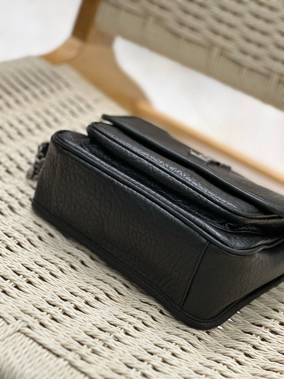 Bolsa Ombro Couro Costura em Corrente Tamanho Grande