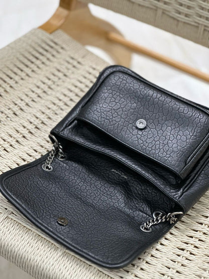Bolsa Ombro Couro Costura em Corrente Tamanho Grande