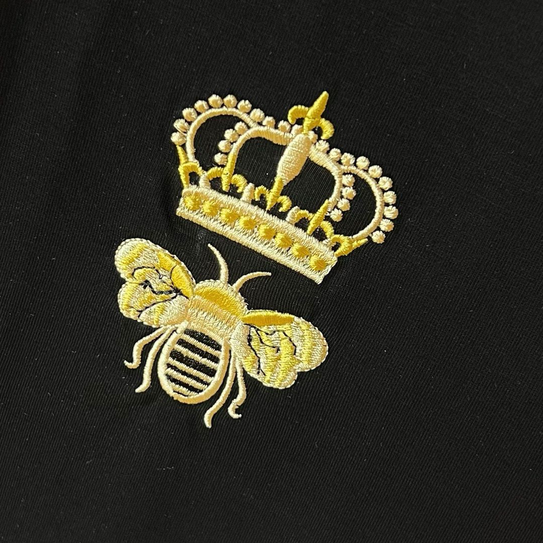 Camiseta Algodão Branca Bordado Coroa Frontal