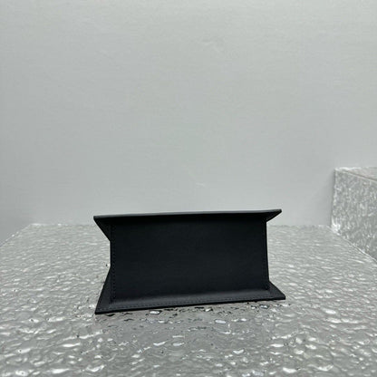 Bolsa Couro Preto Minimalista