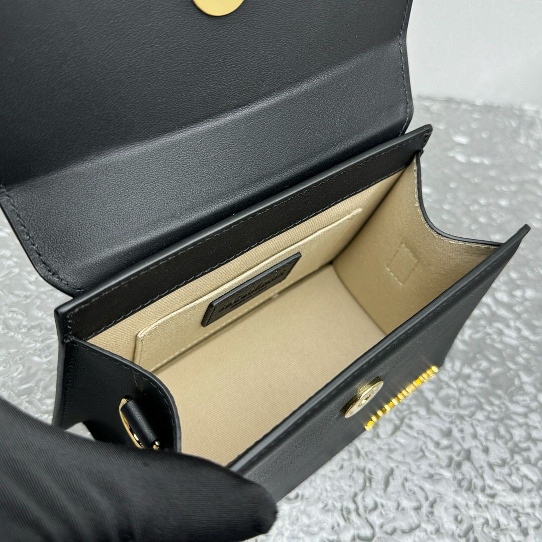 Bolsa Couro Preto Minimalista