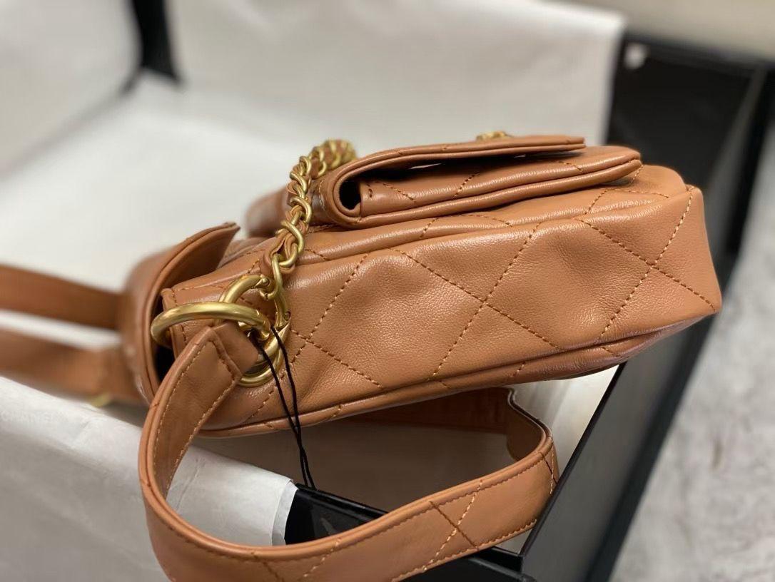 Bolsa Satchel Couro Marrom Claro Corrente Dourada