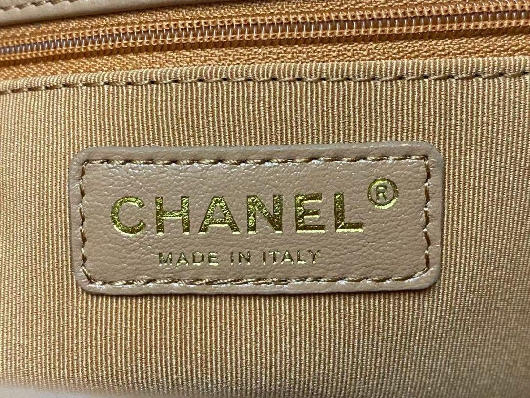 Bolsa Satchel Couro Marrom Claro Corrente Dourada