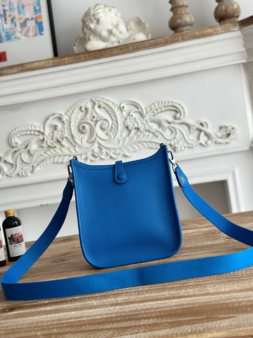 Bolsa Transversal Couro Azul Tira Ajustável
