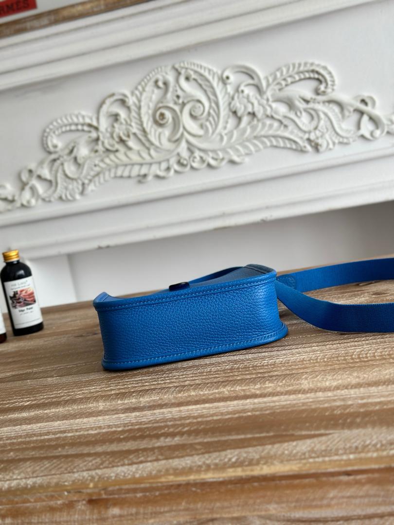 Bolsa Transversal Couro Azul Tira Ajustável