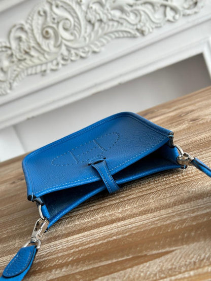 Bolsa Transversal Couro Azul Tira Ajustável