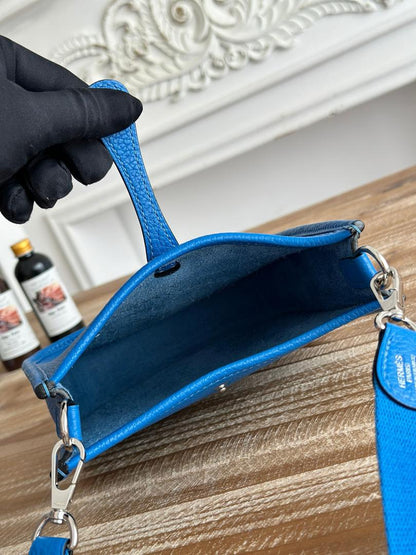 Bolsa Transversal Couro Azul Tira Ajustável