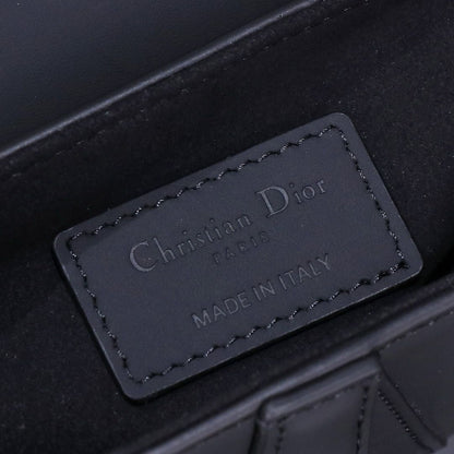 Bolsa Saddle Couro Preto Padrão Inclinado com Bordado