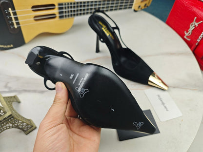 Sandália Scarpin Couro Preto Tira Slingback