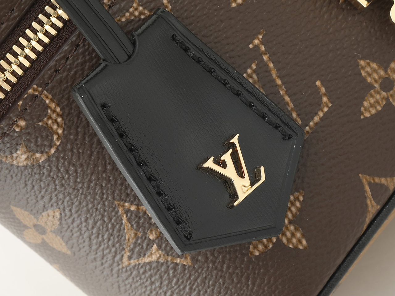 Bolsa Vanity Couro Alça Corrente