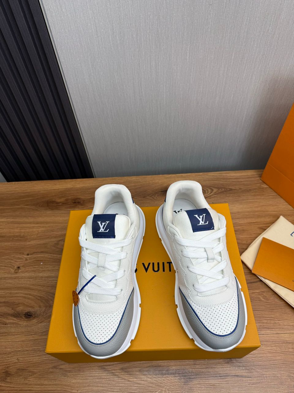 Tênis Casual Couro Branco Azul