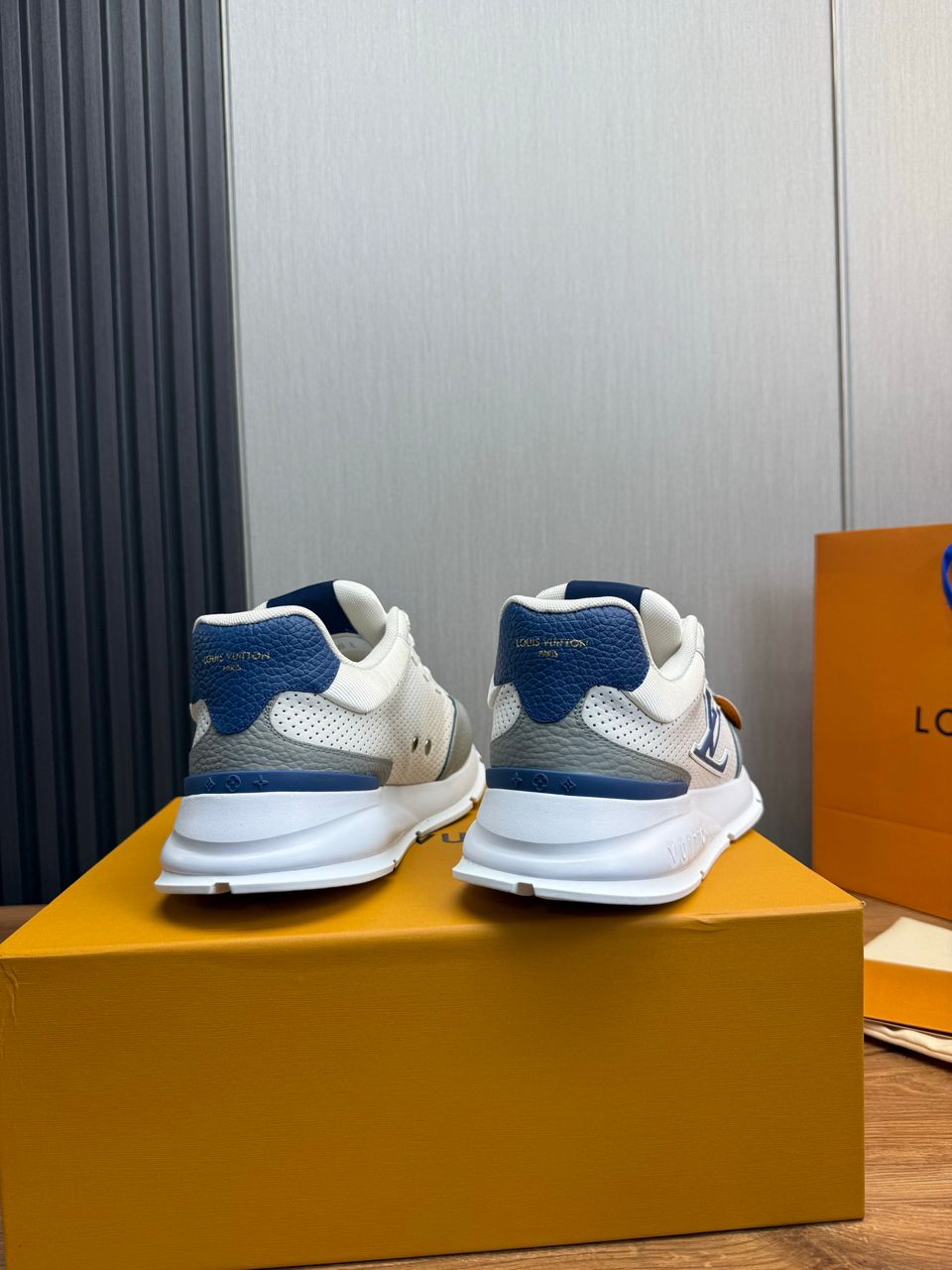 Tênis Casual Couro Branco Azul