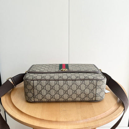 Bolsa Mensageiro Couro Bege com Listra Verde e Vermelha