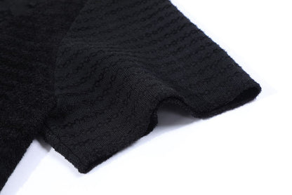 Camiseta Jacquard Padrão Monograma Geométrico