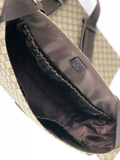 Bolsa Satchel Lona Padrão Letras Entrelaçadas Marrom Médio