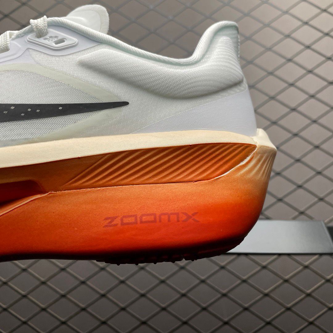 Tênis Runner Malha Cinza Detalhe Laranja