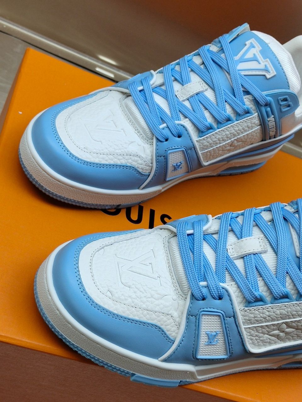Tênis Casual Malha Azul Claro