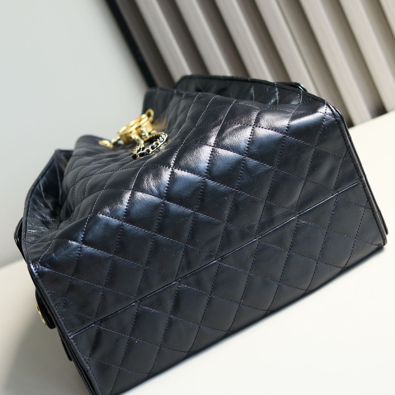 Bolsa Satchel Couro Acolchoado Preto 25cm