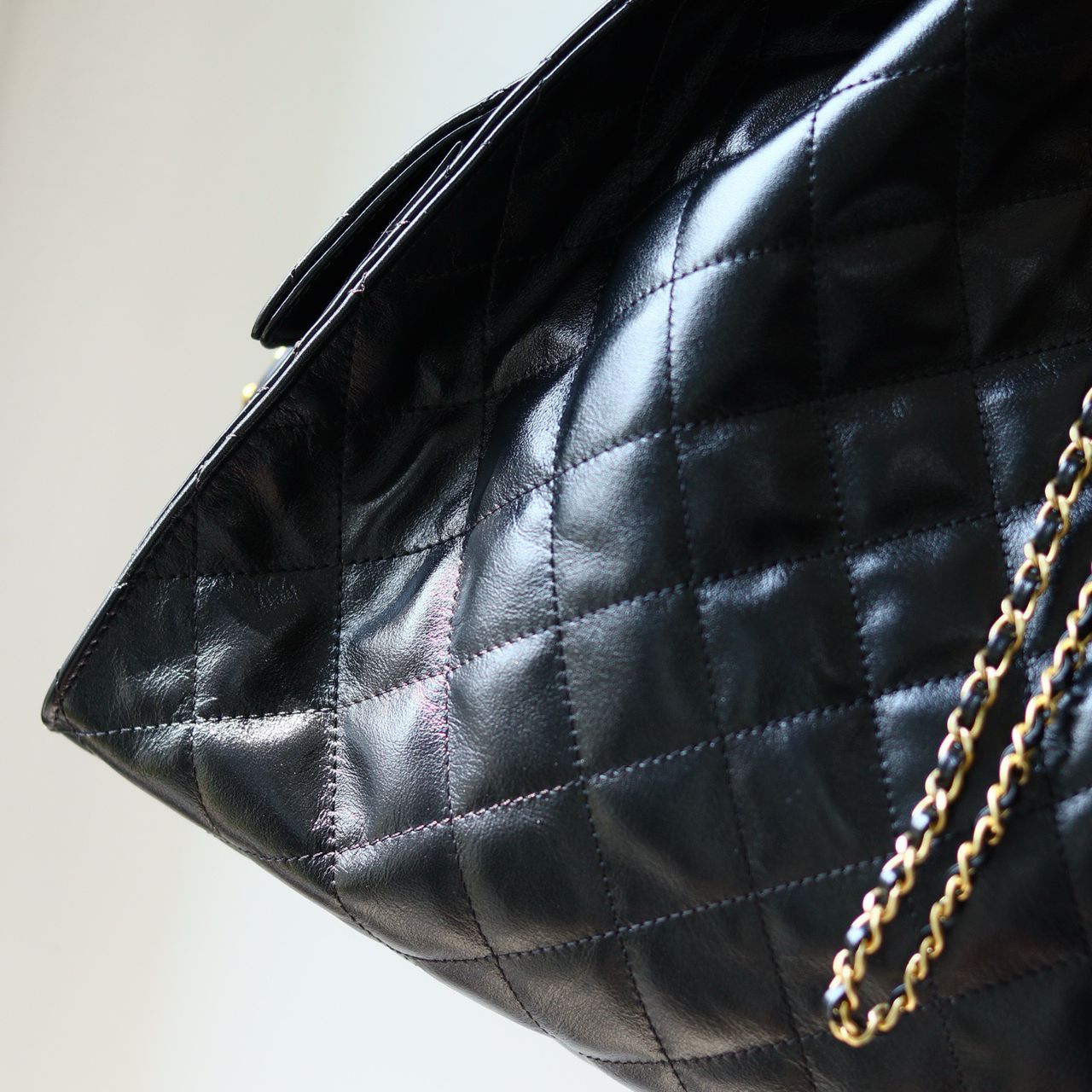 Bolsa Satchel Couro Acolchoado Preto 25cm