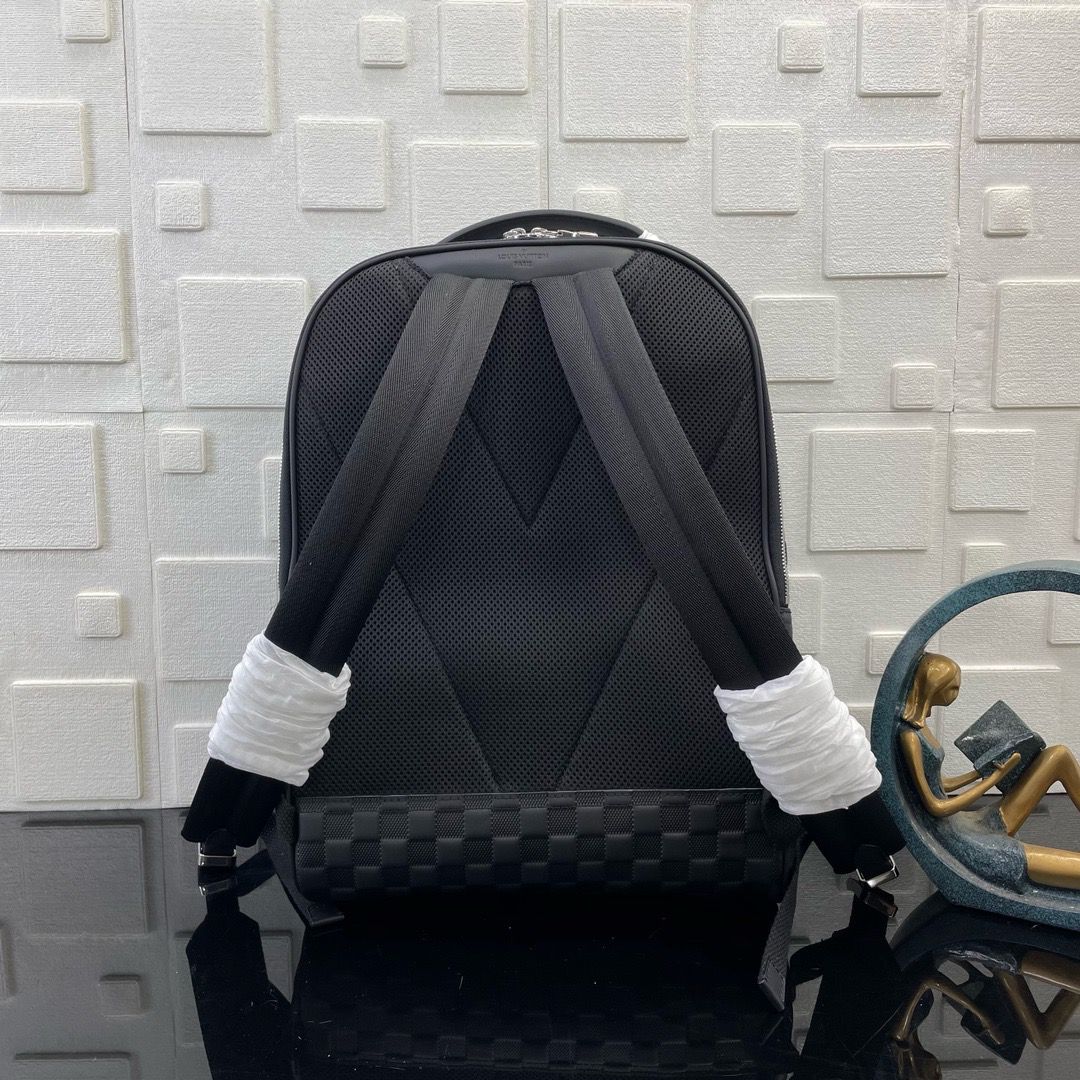 Mochila Couro Padrão Quadriculado Marrom
