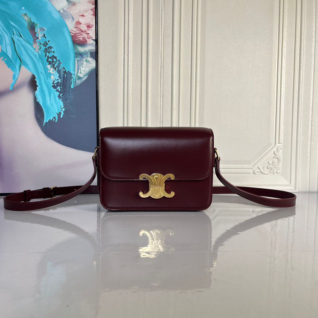 Bolsa Satchel Couro Vinho Placa Frontal Dourada