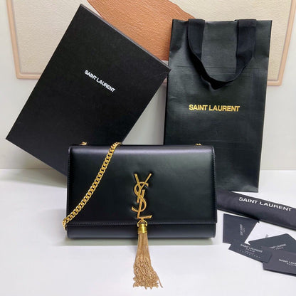 Bolsa Satchel Couro Tamanho Pequeno Detalhe Borla