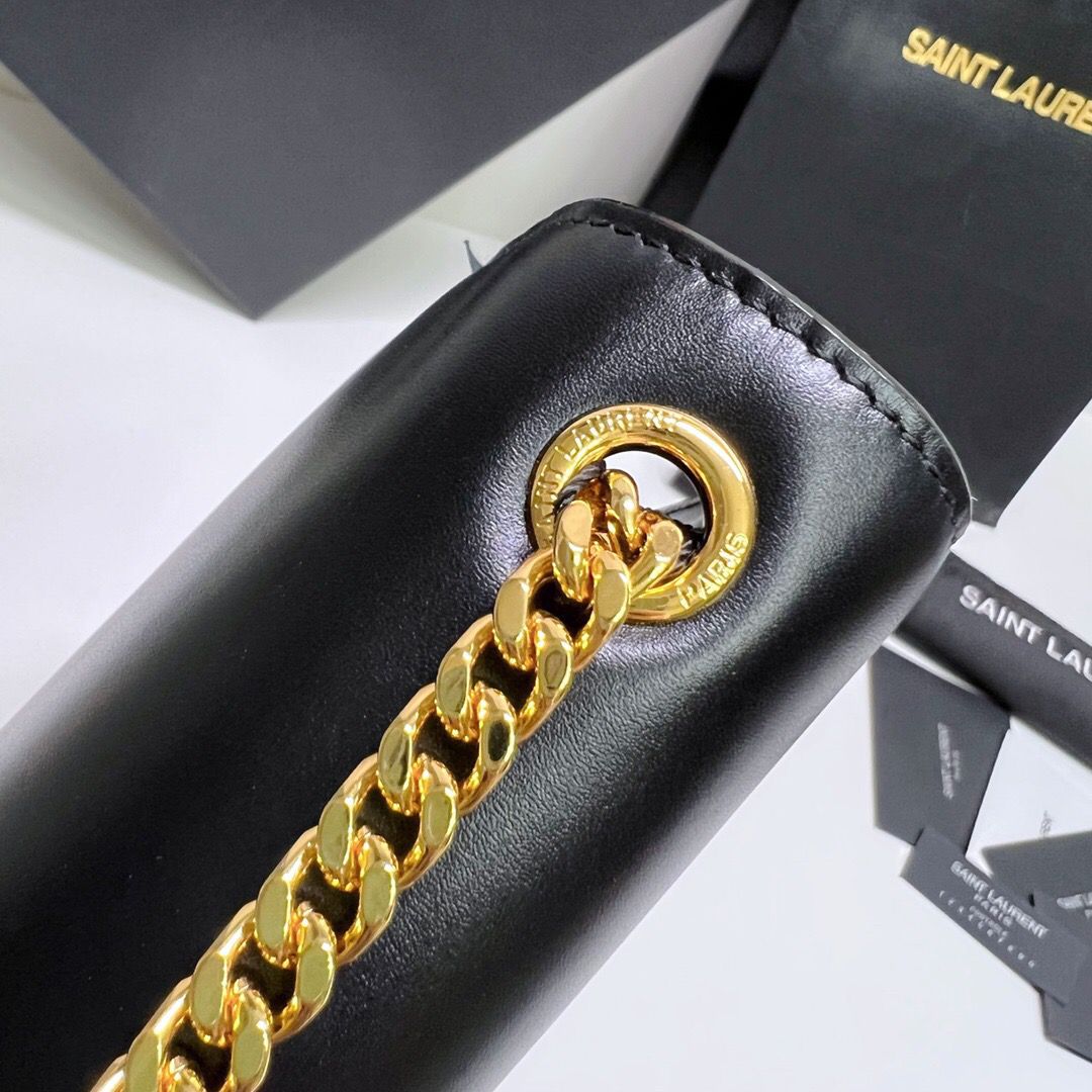 Bolsa Satchel Couro Tamanho Pequeno Detalhe Borla