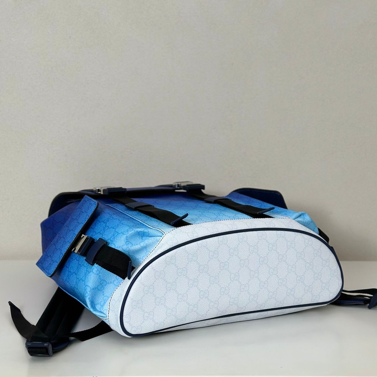 Mochila Couro Azul Chroma