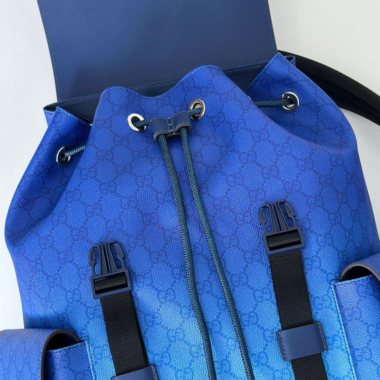 Mochila Couro Azul Chroma