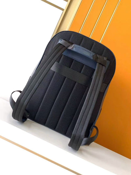 Mochila Azul Marinho Nylon com Detalhe em Couro