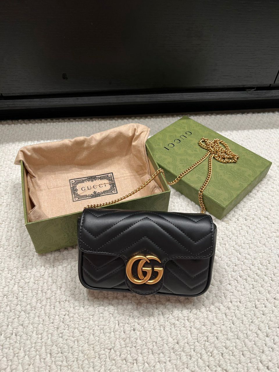 Bolsa Mini Couro Preto Detalhes Metalizados