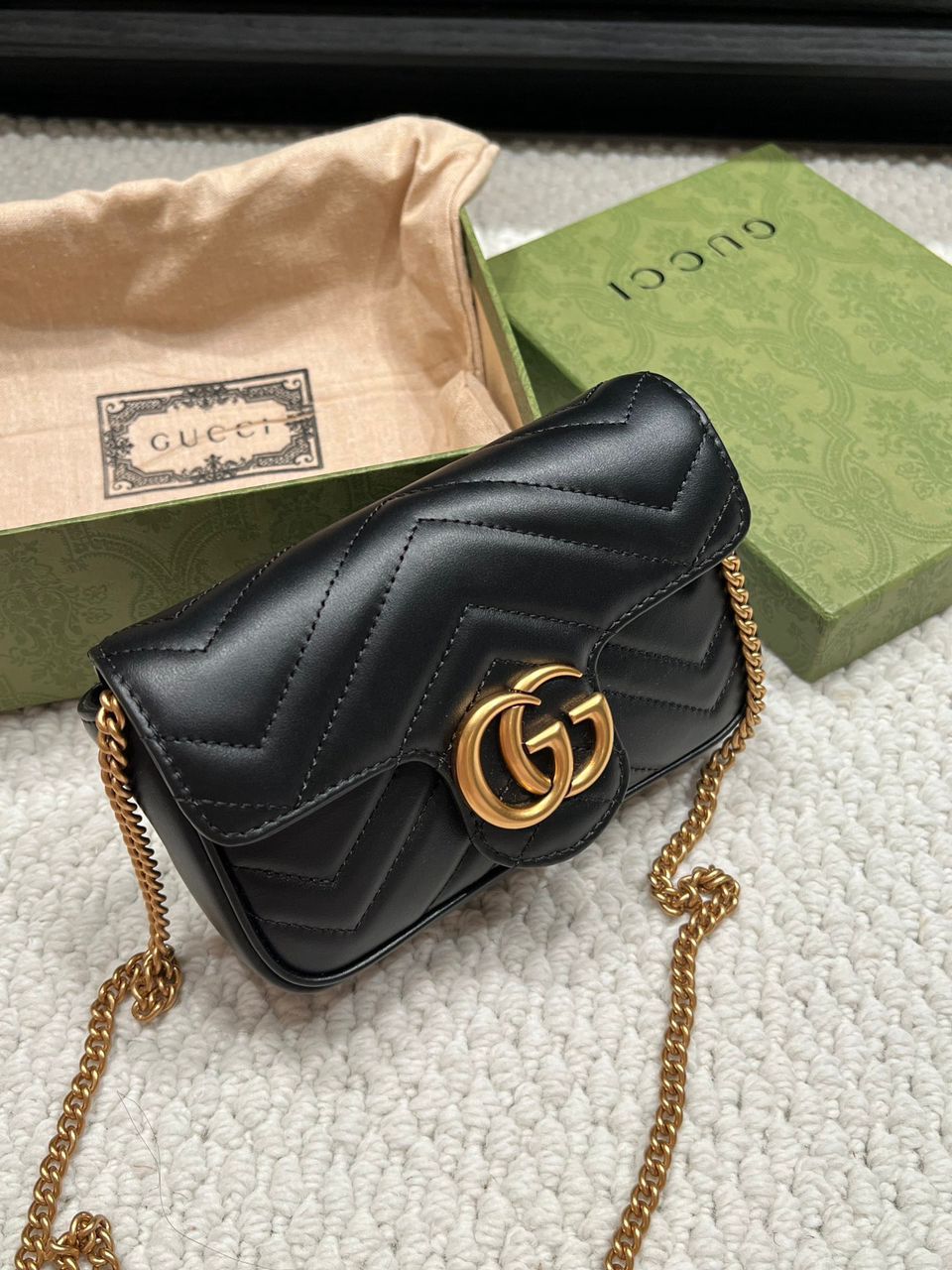 Bolsa Mini Couro Preto Detalhes Metalizados