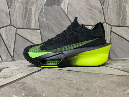 Tênis Runner Malha Preto Detalhe Verde