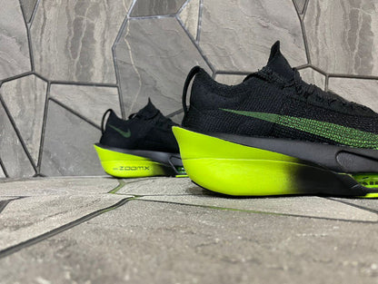 Tênis Runner Malha Preto Detalhe Verde