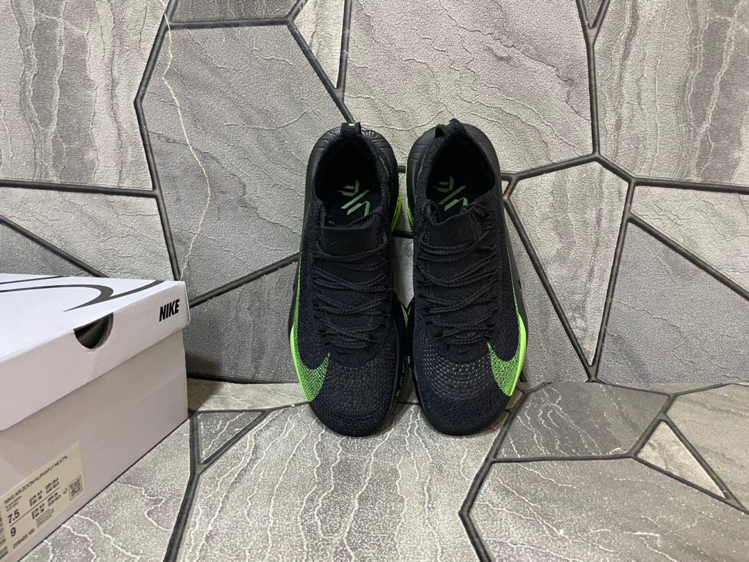 Tênis Runner Malha Preto Detalhe Verde