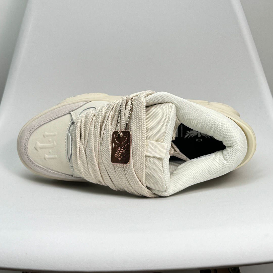 Tênis Couro Casual Branco Detalhes Coloridos