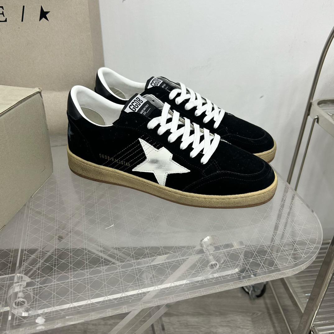 Tênis Couro Preto Solado Gasto Detalhe Dourado