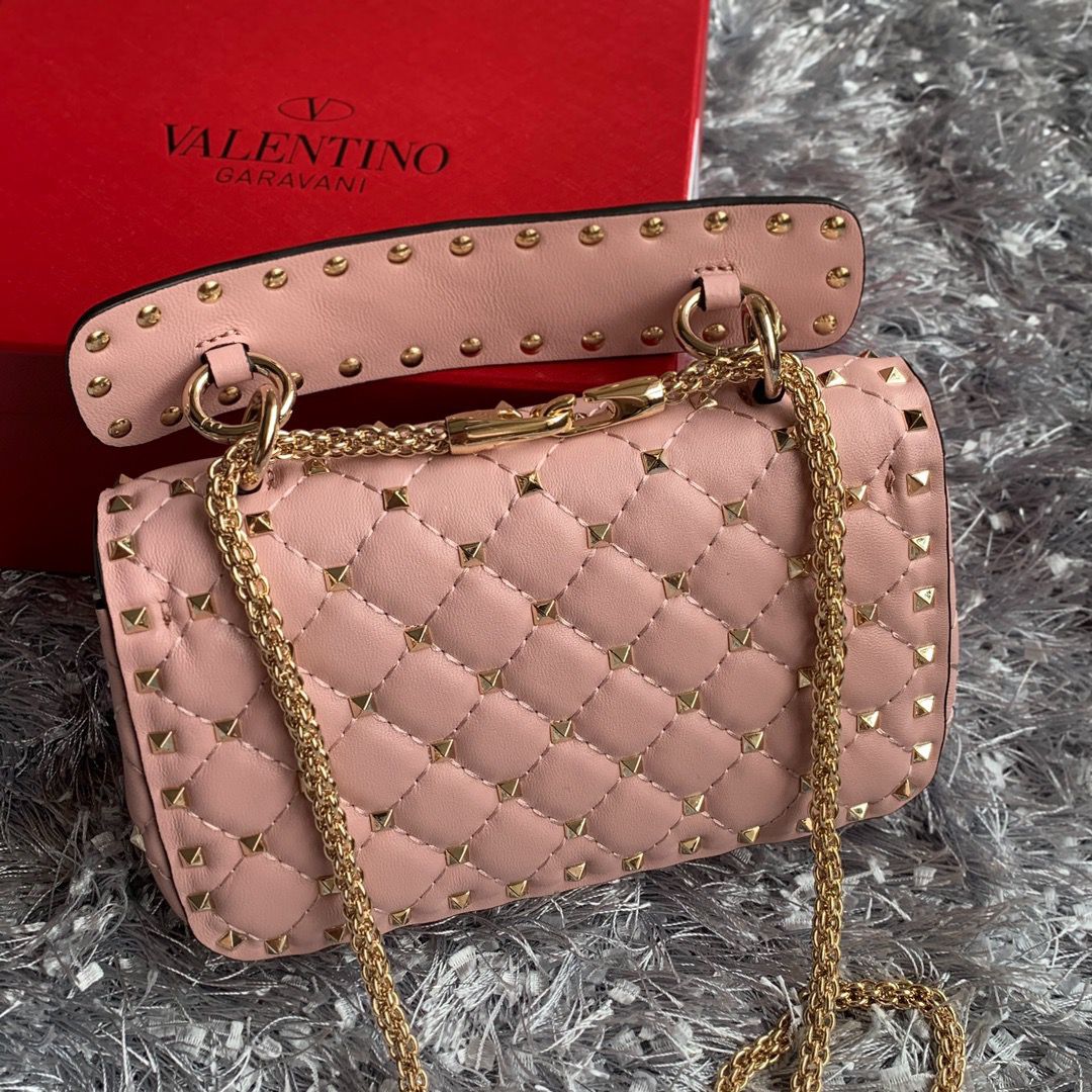 Bolsa Matelassê Couro Rosa com Detalhes Acolchoados