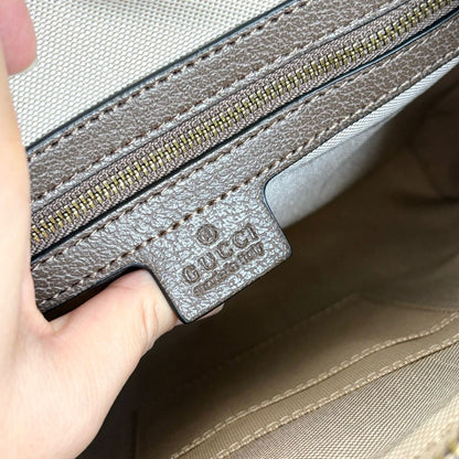 Bolsa Pequena Couro Padrão Entrelaçado Marrom com Alça Transversal