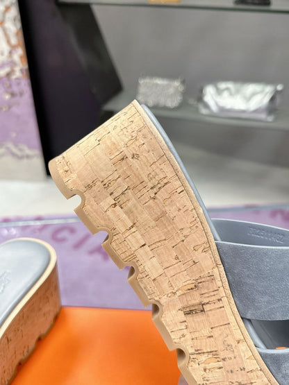 Sandália Couro Tira em H Vazada 30cm