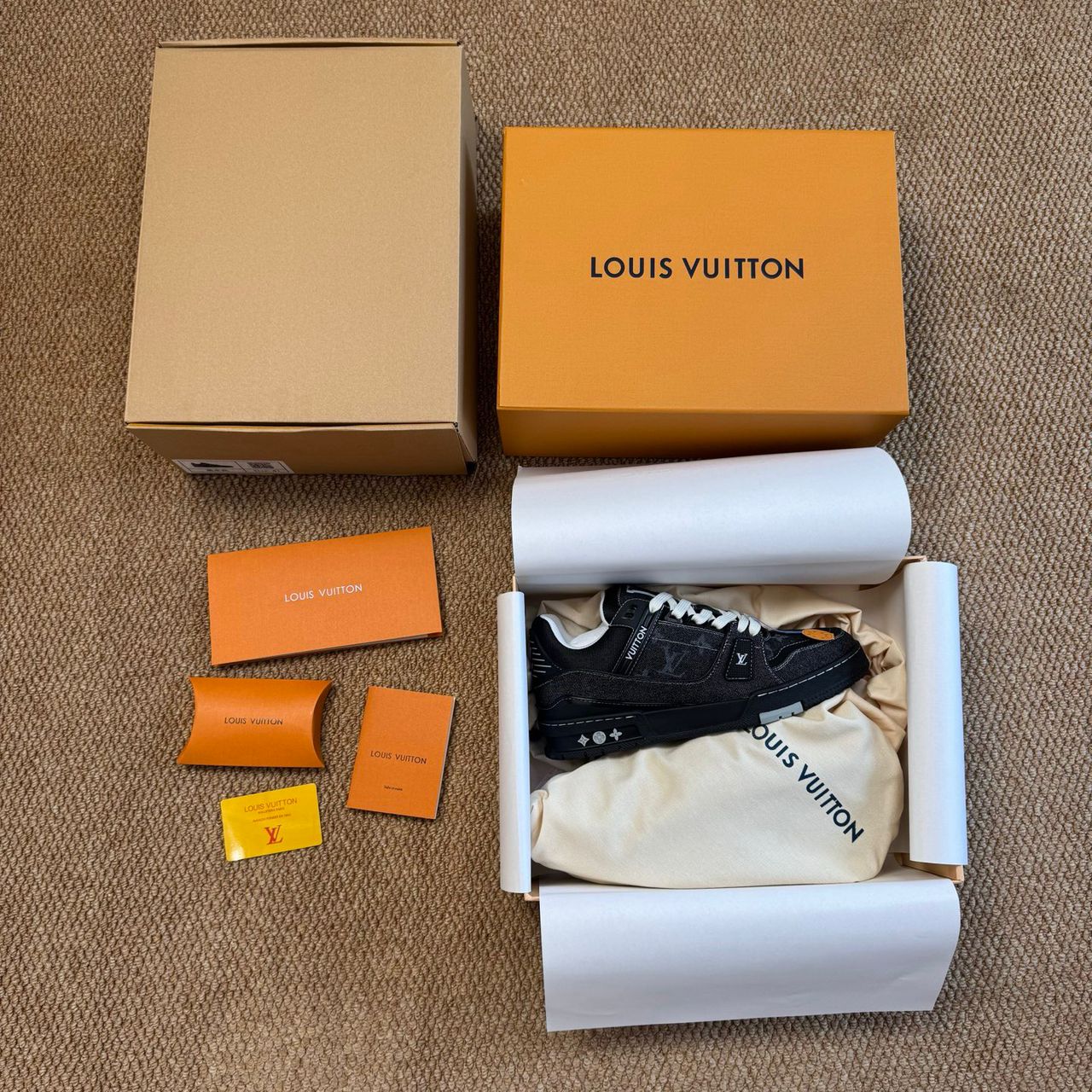 Tênis Couro e Jeans Azul Detalhes Brancos