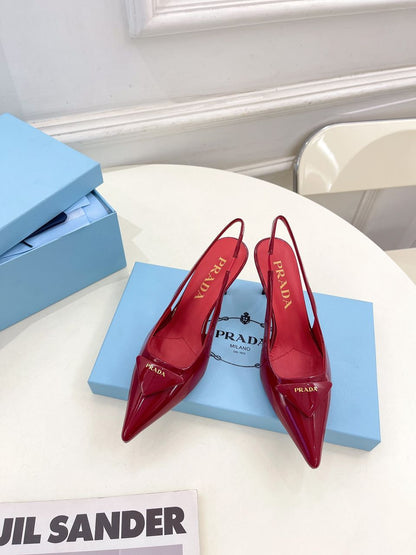 Sandália Scarpin Couro Vermelho com Tira Traseira