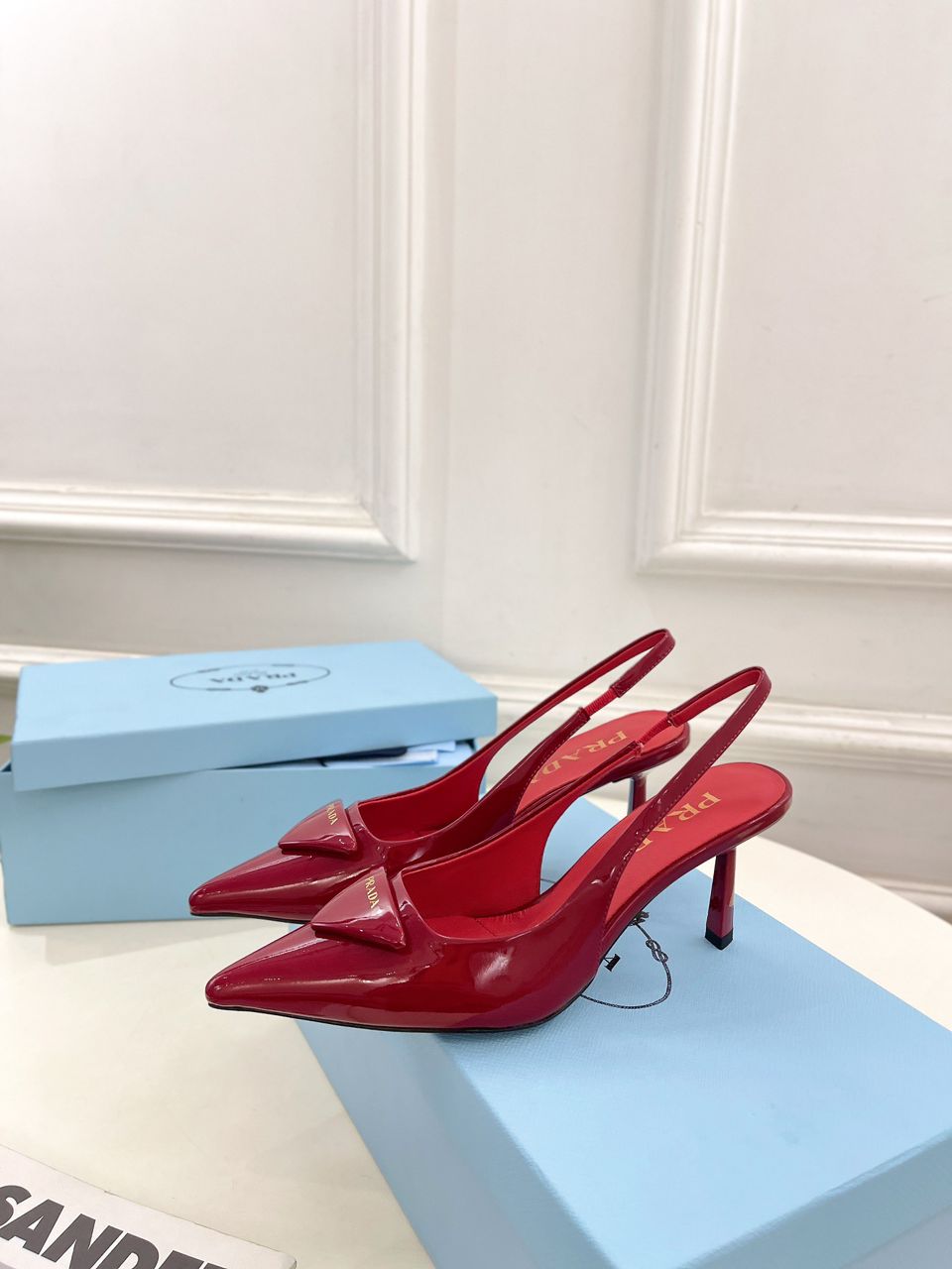 Sandália Scarpin Couro Vermelho com Tira Traseira