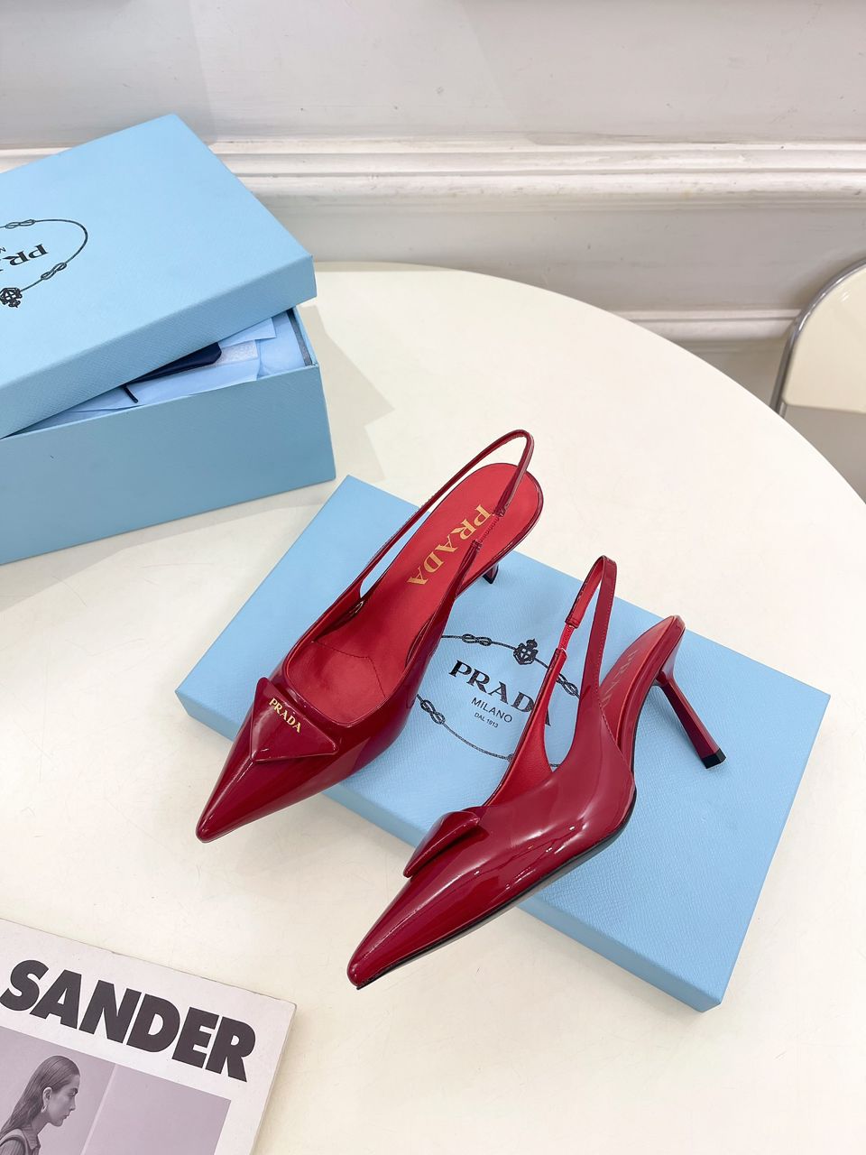 Sandália Scarpin Couro Vermelho com Tira Traseira