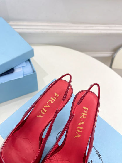 Sandália Scarpin Couro Vermelho com Tira Traseira