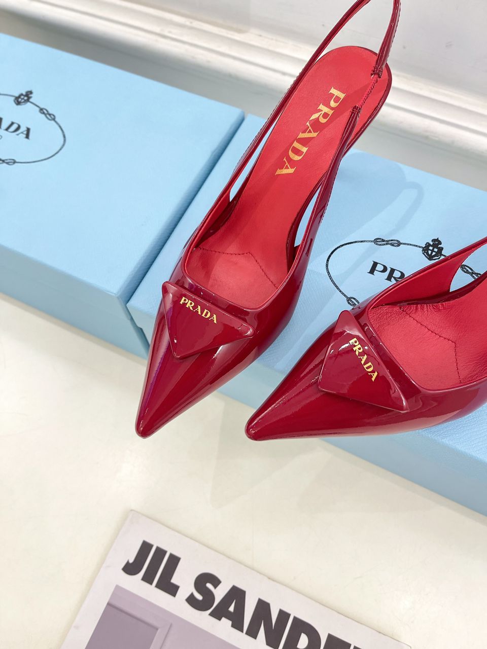 Sandália Scarpin Couro Vermelho com Tira Traseira