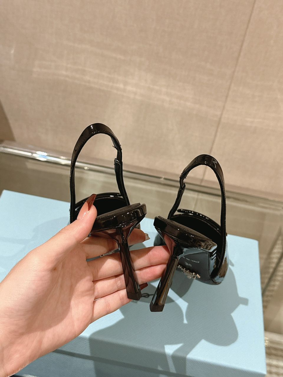 Sandália Scarpin Slingback Couro Preto