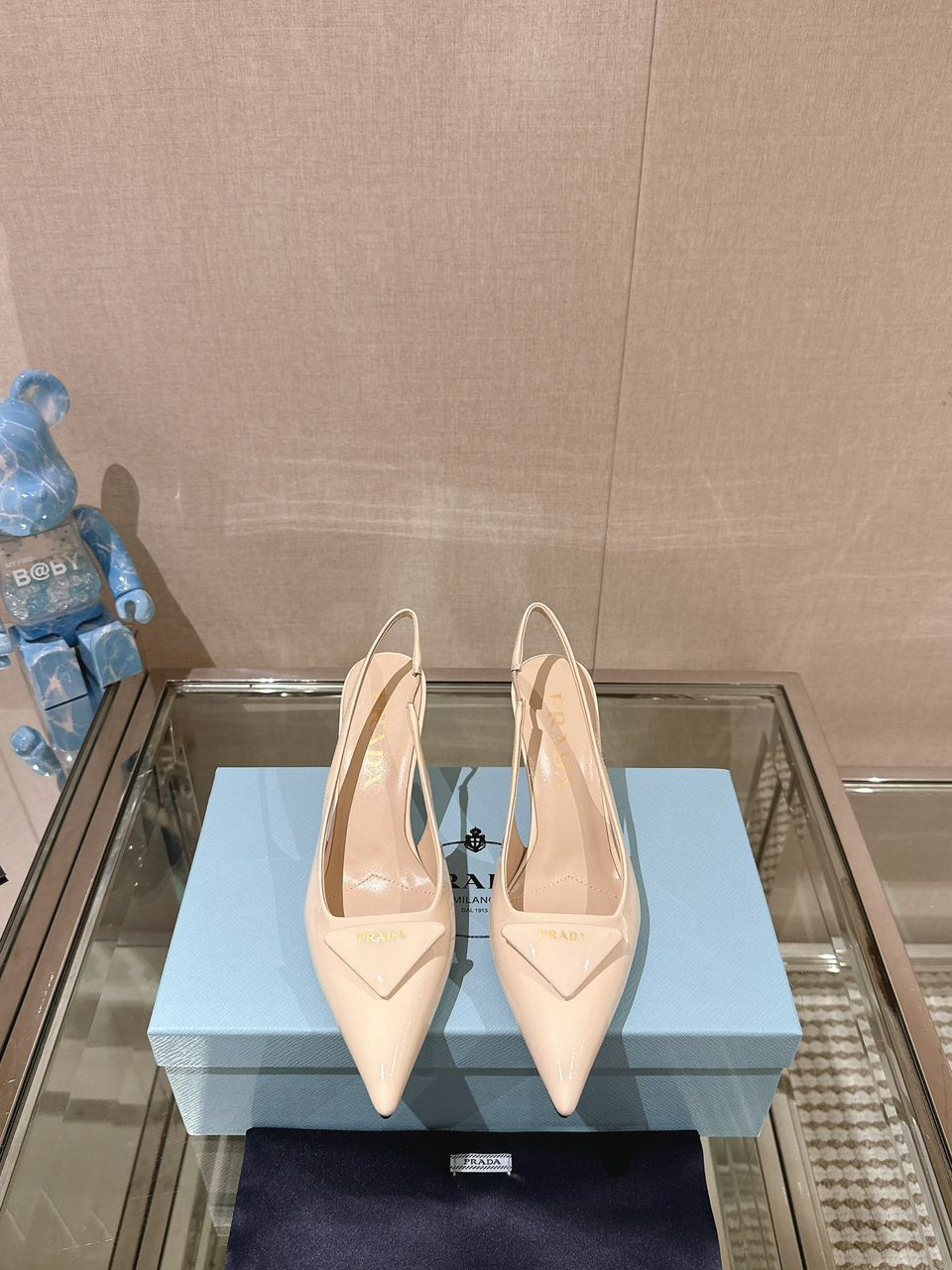 Sandália Scarpin Couro Branco Tira Traseira
