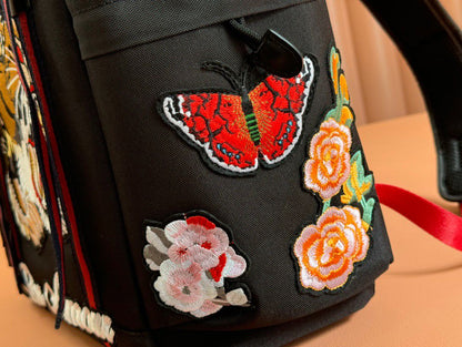Mochila Couro Estampa Tigre Bordado