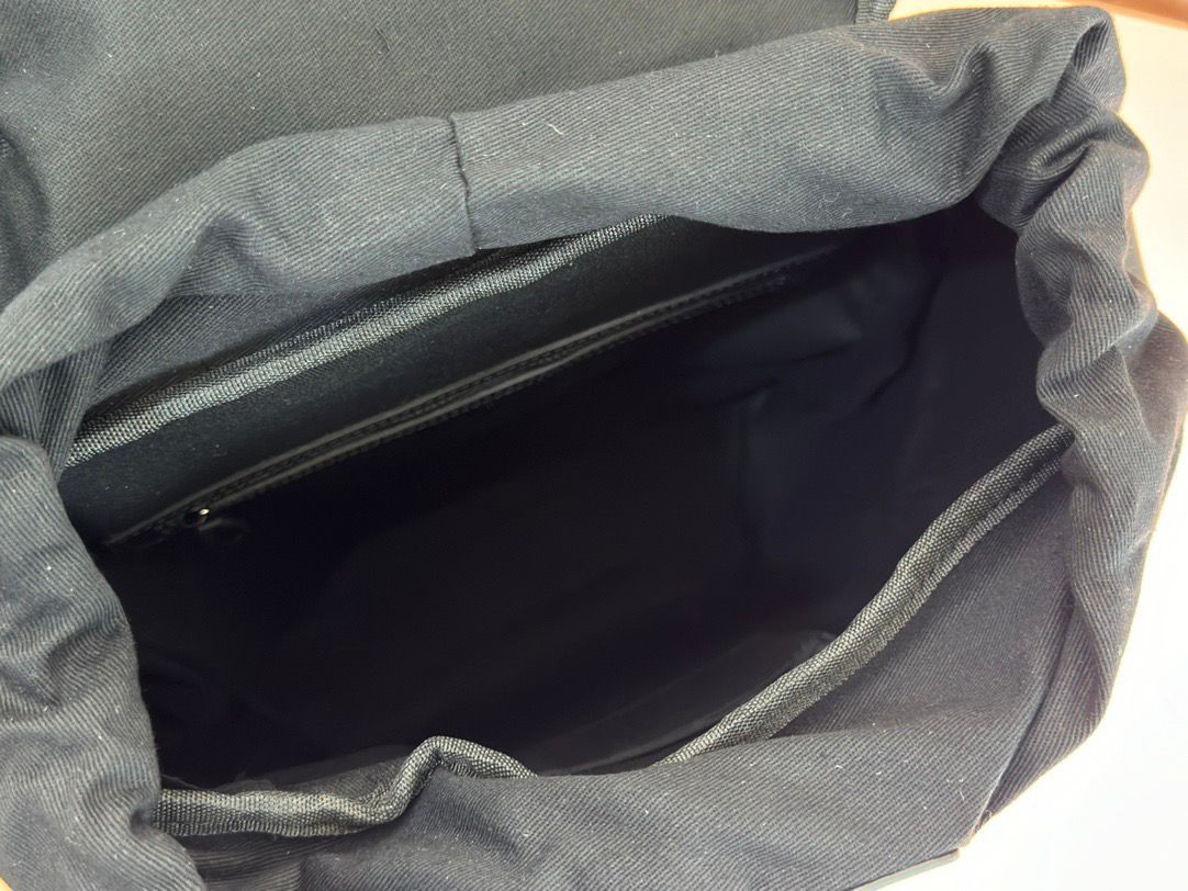 Mochila Couro Estampa Tigre Bordado